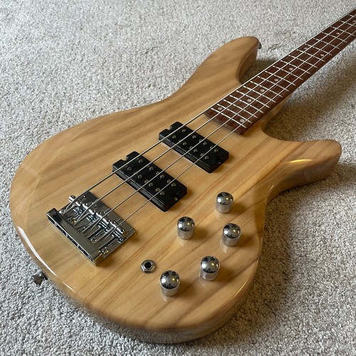 Full size natural string - natural, 4-string
